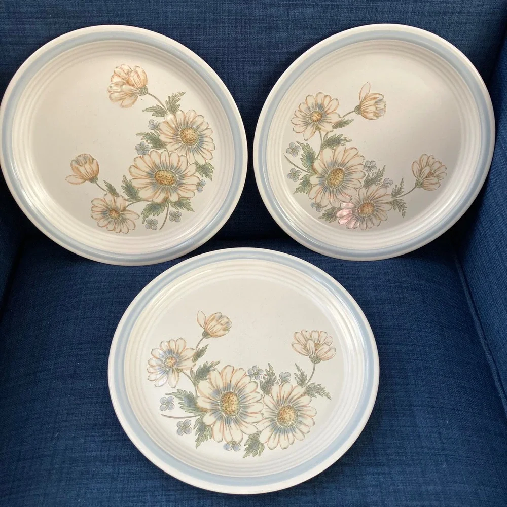 Baker Hart Stuart Dinner Plates Daisy 10.5in White Blue Vintage Floral Set of 6